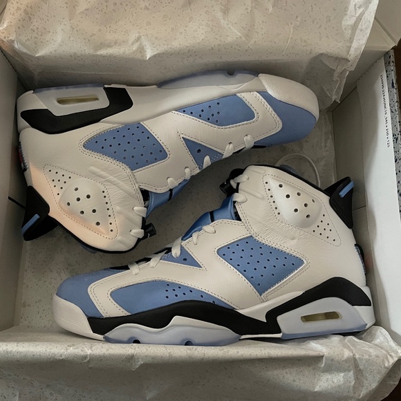 Air Jordan 6 Retro - University Blue / UNC